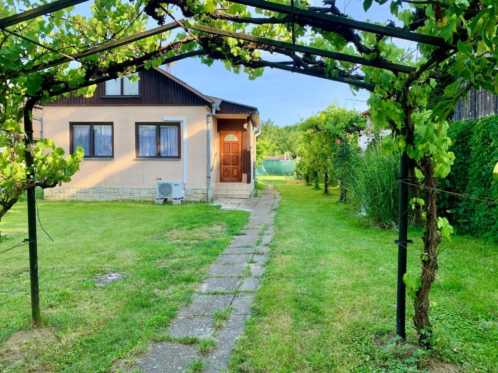 Chata Pod Kopcem Uhersky Ostroh Exterior foto